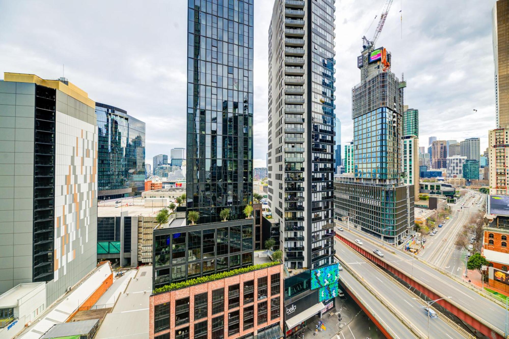 Mega Style Apartments Mainpoint Melbourne Ruang foto